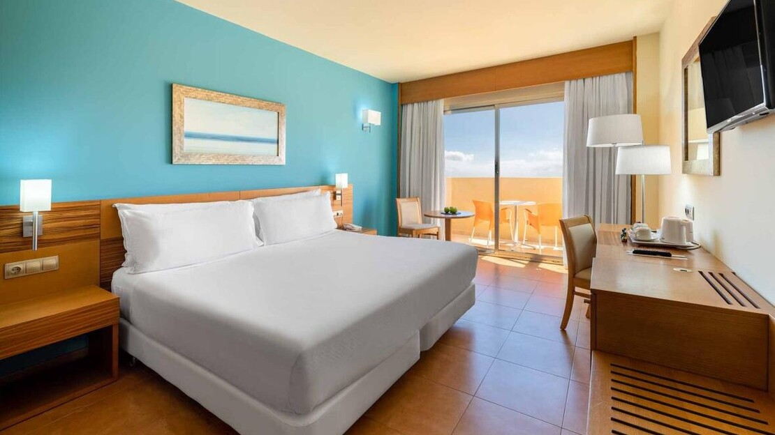 Elba Carlota Beach and Convention Resort